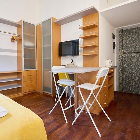 Artist Nadia'S Apartment In Porta Vercellina Milan Bagian luar foto