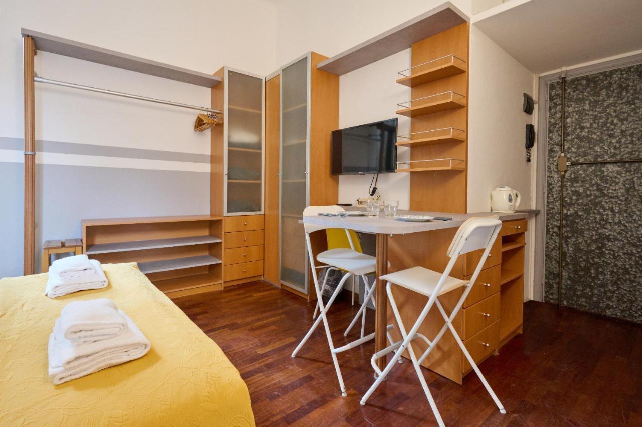 Artist Nadia'S Apartment In Porta Vercellina Milan Bagian luar foto